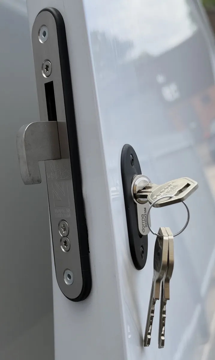 Van Guard security hooklock showing hooked bolt and fitted key